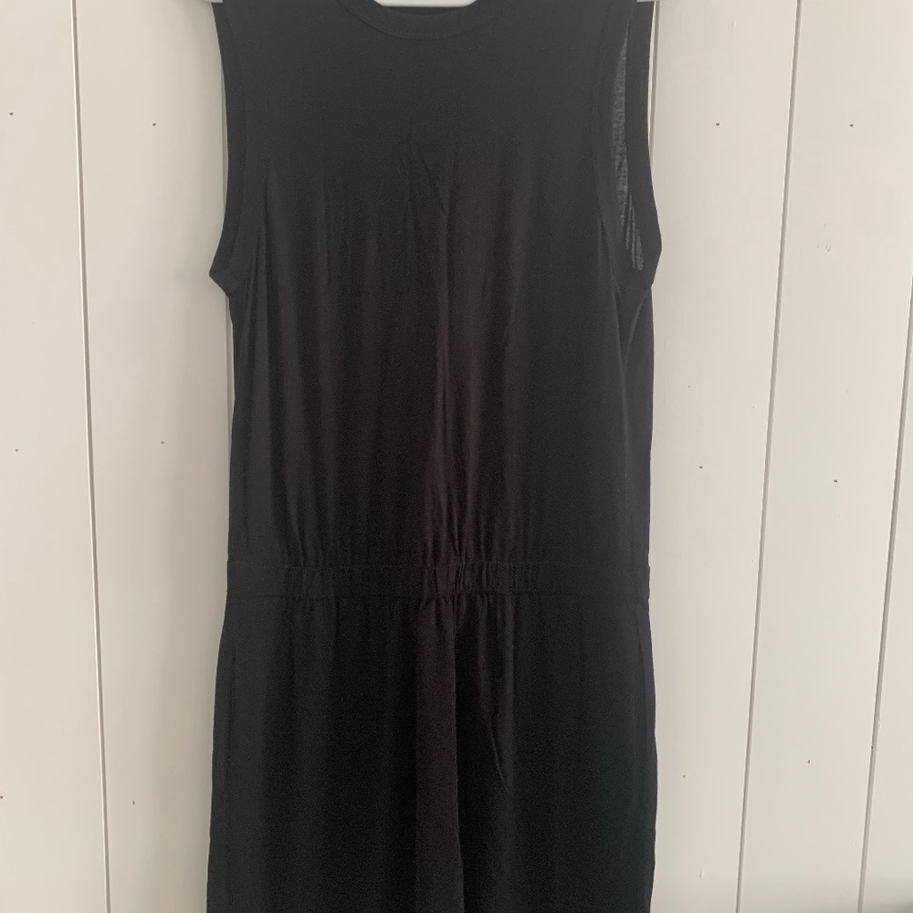 ALC black jersey dress with pockets and back cutout Small